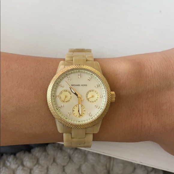 Michael Kors Watch✨ - Picture 4 of 6